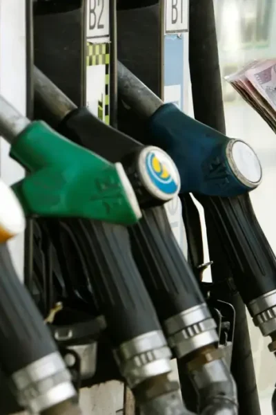 The Benefits of Retailers Expanding Into the Fuel Industry etailers Expanding Into the Fuel Industry